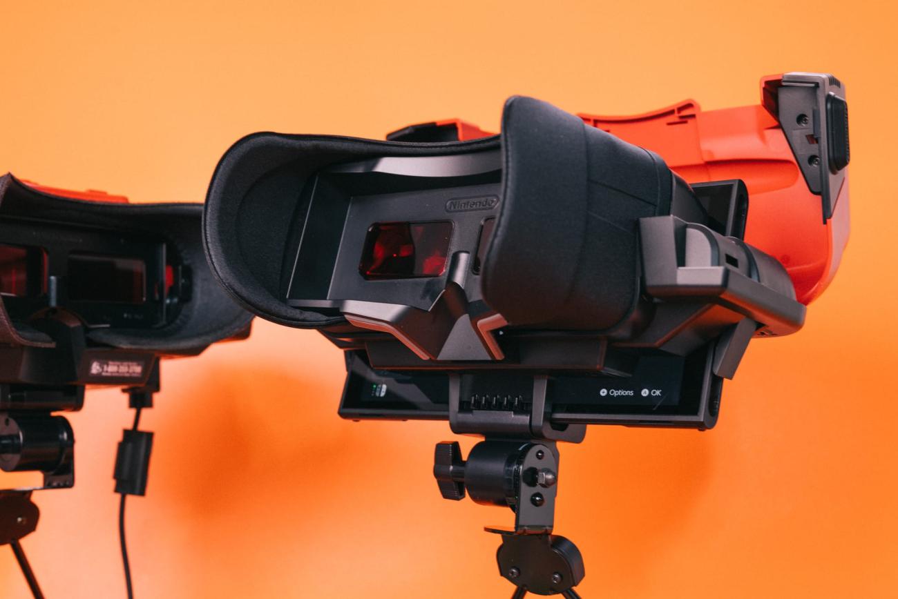 Фокусировка — крути, пока не увидишь красные пиксели.