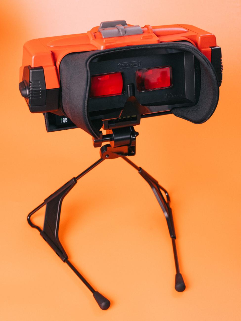 Вид снизу: все технические отверстия скопированы с любовью.